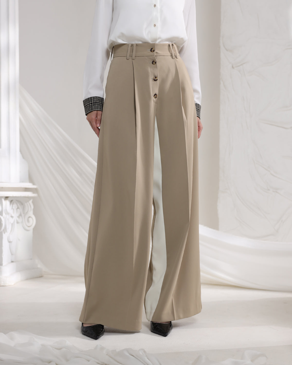 INVIO Madden Two-Tone Wide Trouser | Celana Wanita - Arch & Edge