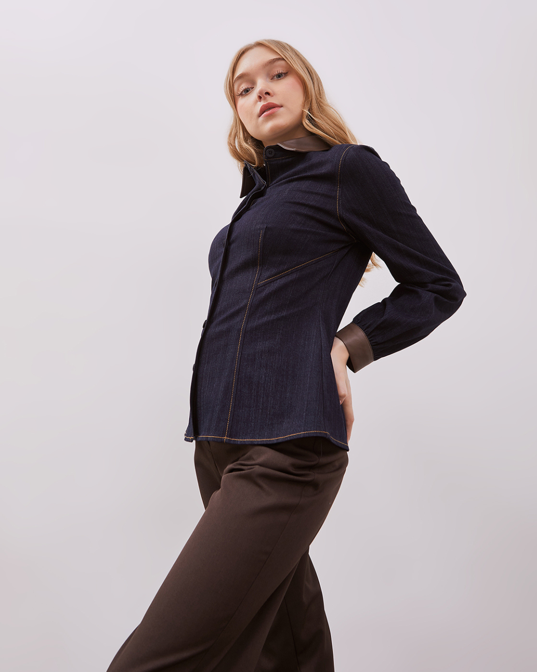 INVIO Lexa Contrast Denim Shirt | Atasan Kemeja Wanita - Espresso