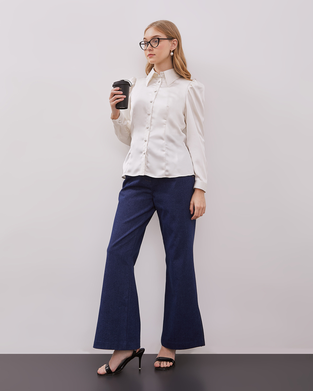 INVIO Maisie Satin Puff Shoulder Shirt | Atasan Wanita - Espresso