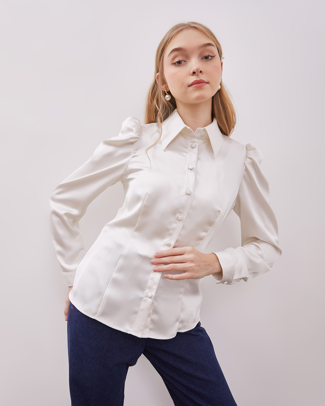INVIO Maisie Satin Puff Shoulder Shirt | Atasan Wanita - Espresso