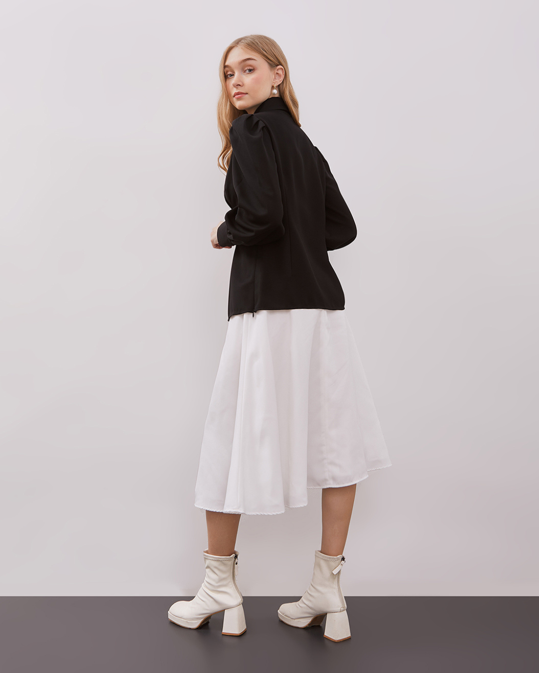 INVIO Yovanni Vintage Button Blouse | Atasan Wanita - Espresso