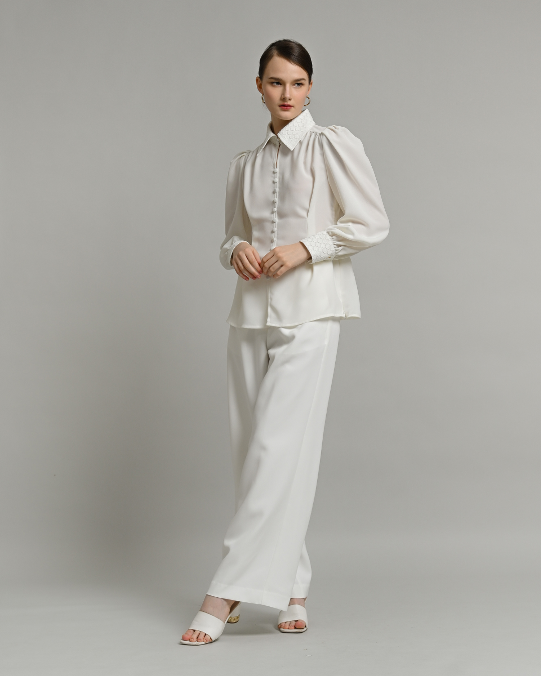 INVIO Yovanni Lace Accent Vintage Button Blouse | Atasan Wanita - Enlace