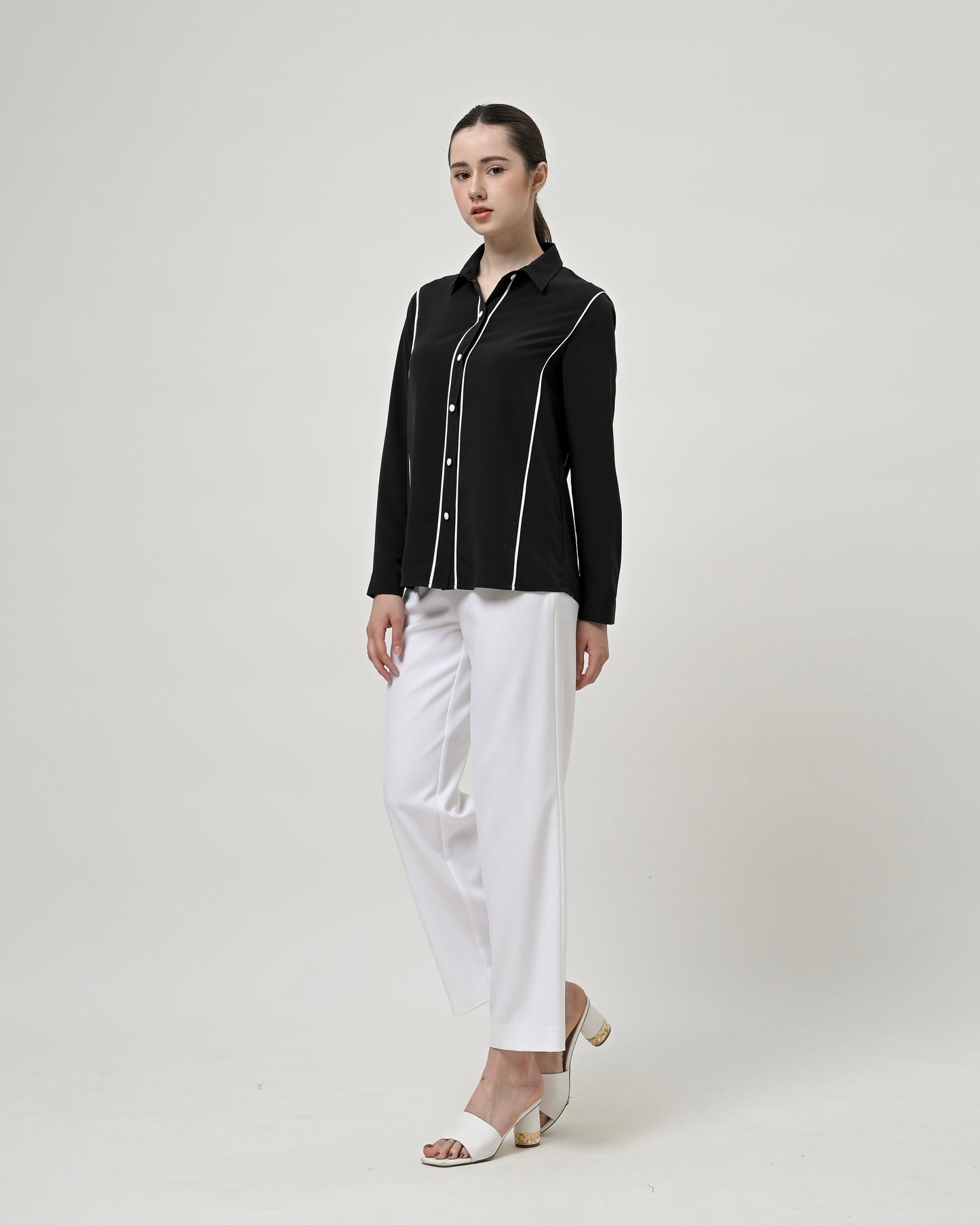 Tiffany Contrast Trim Blouse