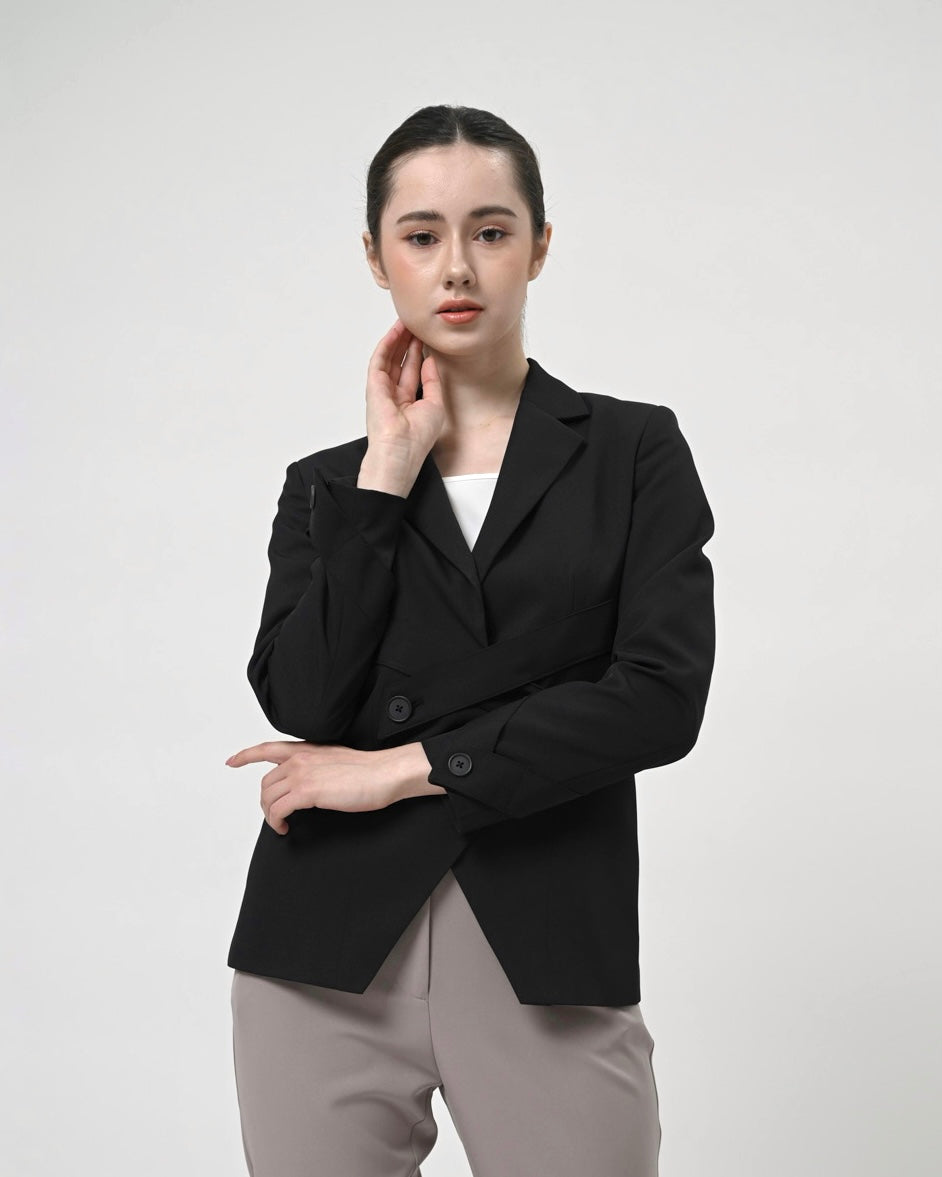 Teyona Blazer