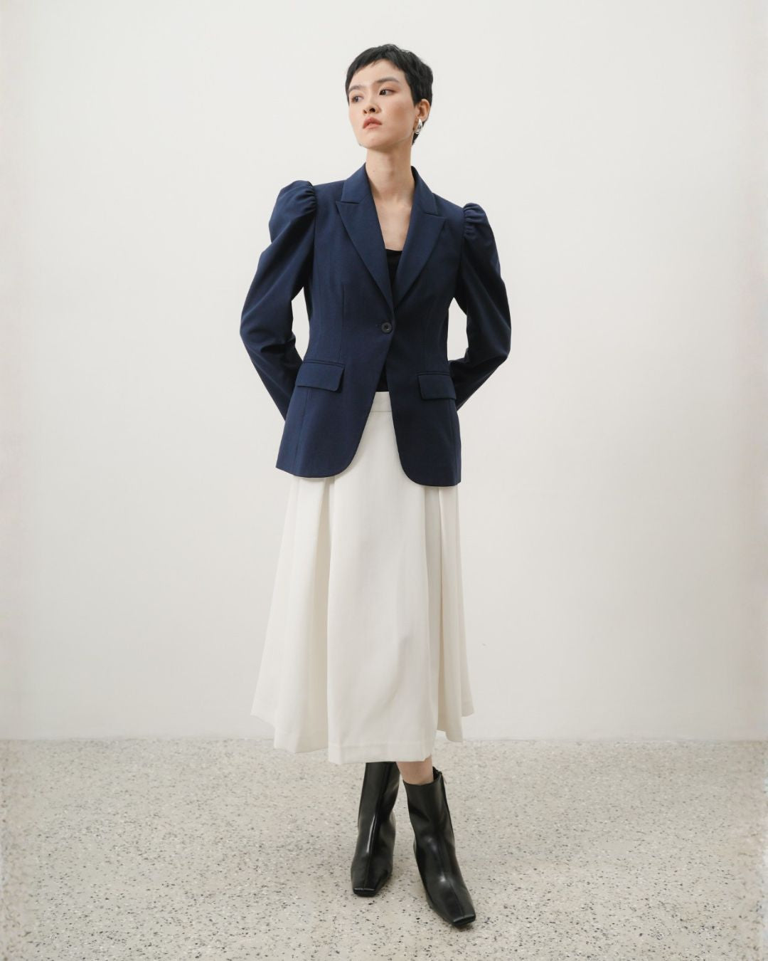 INVIO Varena Puff Shoulder Blazer | Jas Wanita