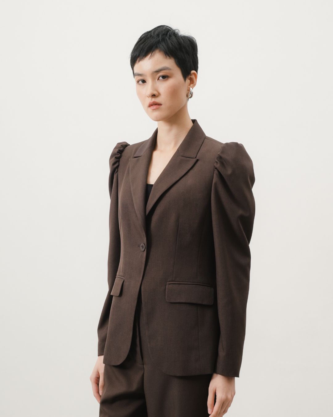 INVIO Varena Puff Shoulder Blazer | Jas Wanita