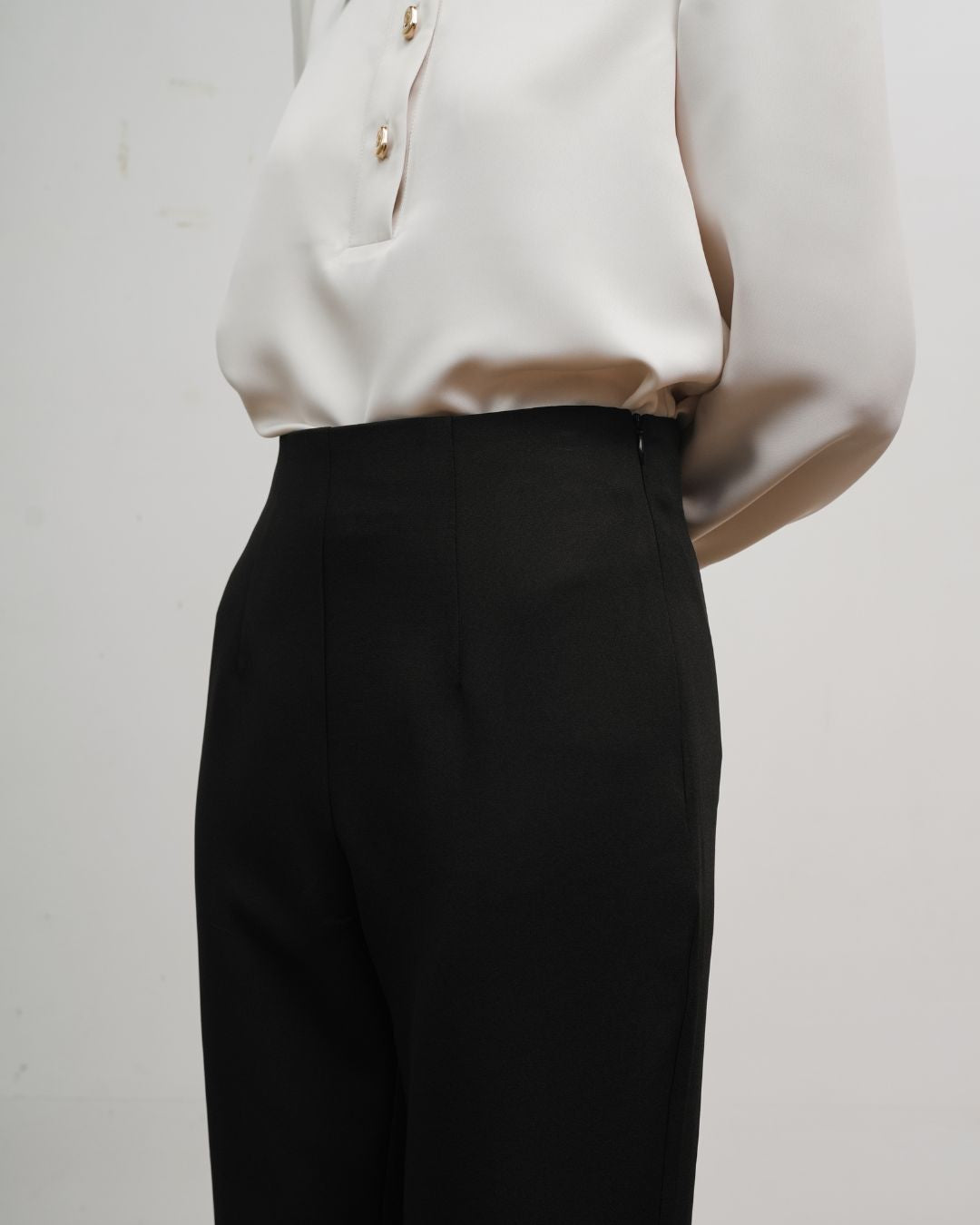 INVIO Pearce Tailored Bootcut Trousers Black | Celana Wanita - Costa