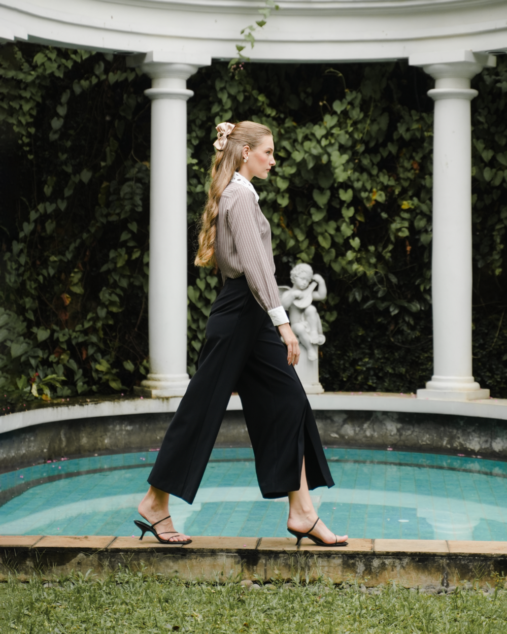 INVIO Yetta Front Slit Flow Trousers Black | Celana Wanita - Marielle
