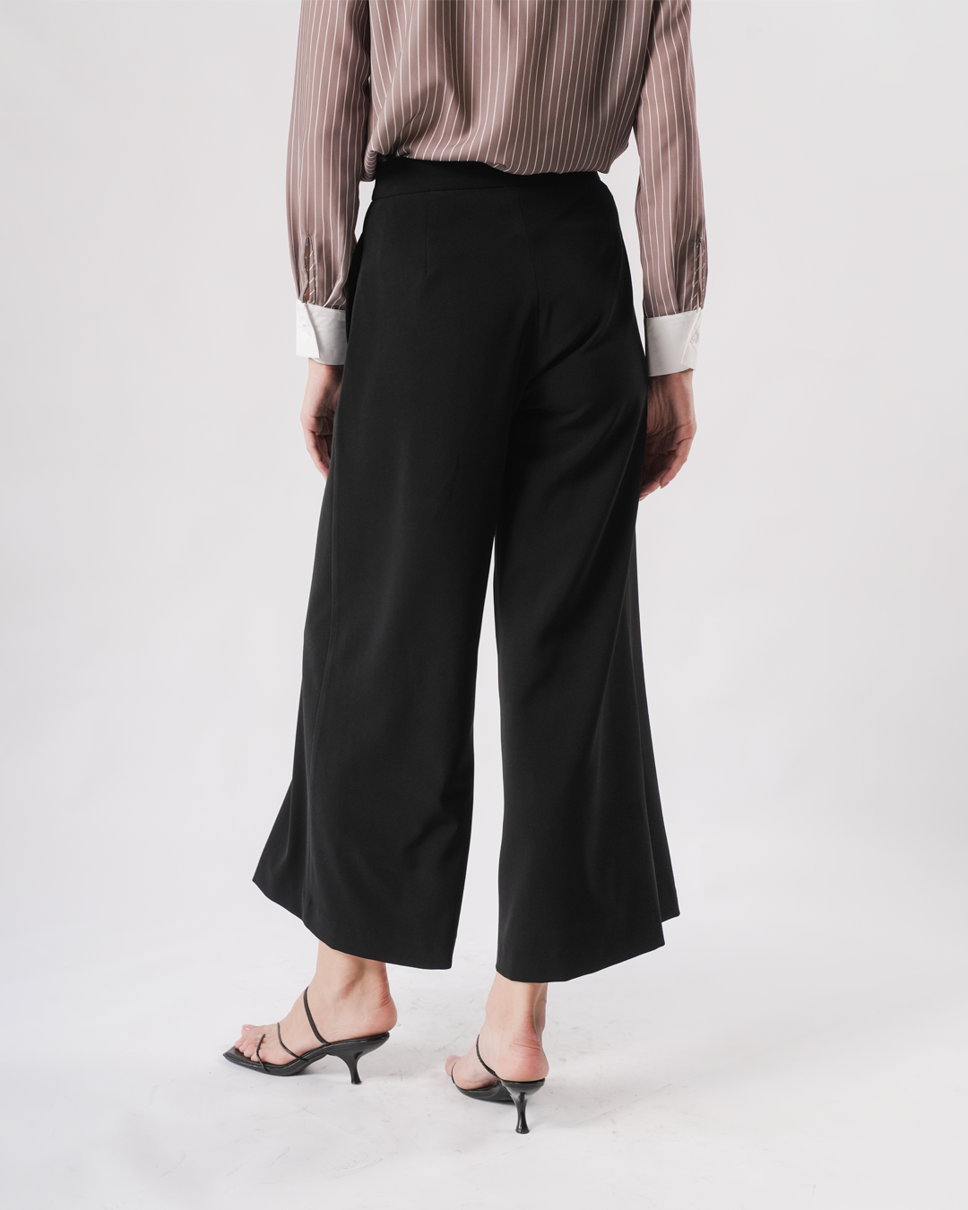 INVIO Yetta Front Slit Flow Trousers Black | Celana Wanita - Marielle