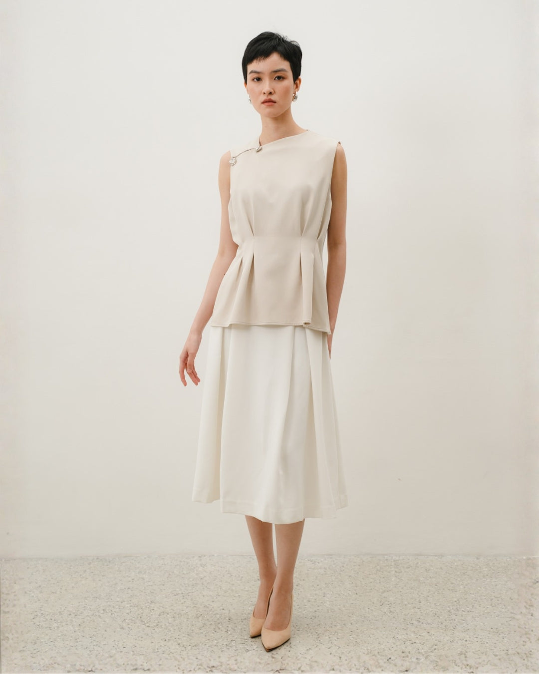 INVIO Valerienne Shoulder Button Blouse | Atasan Wanita - Resonance