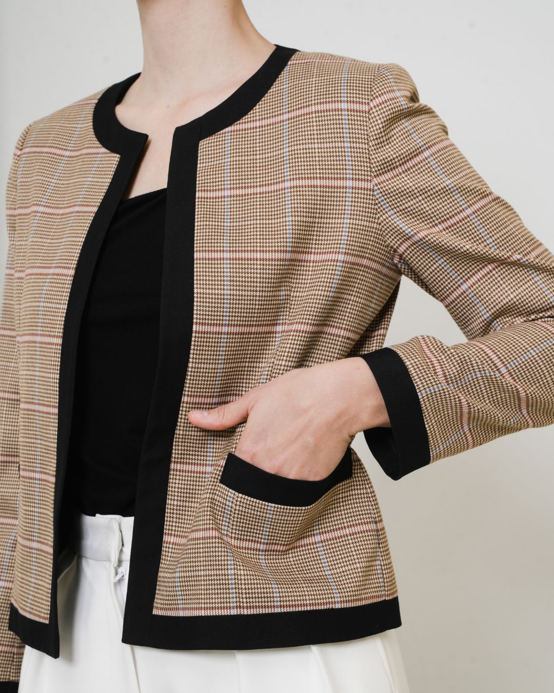 INVIO Elsie Plaid Tweed Jacket Brown | Jaket Outer Wanita