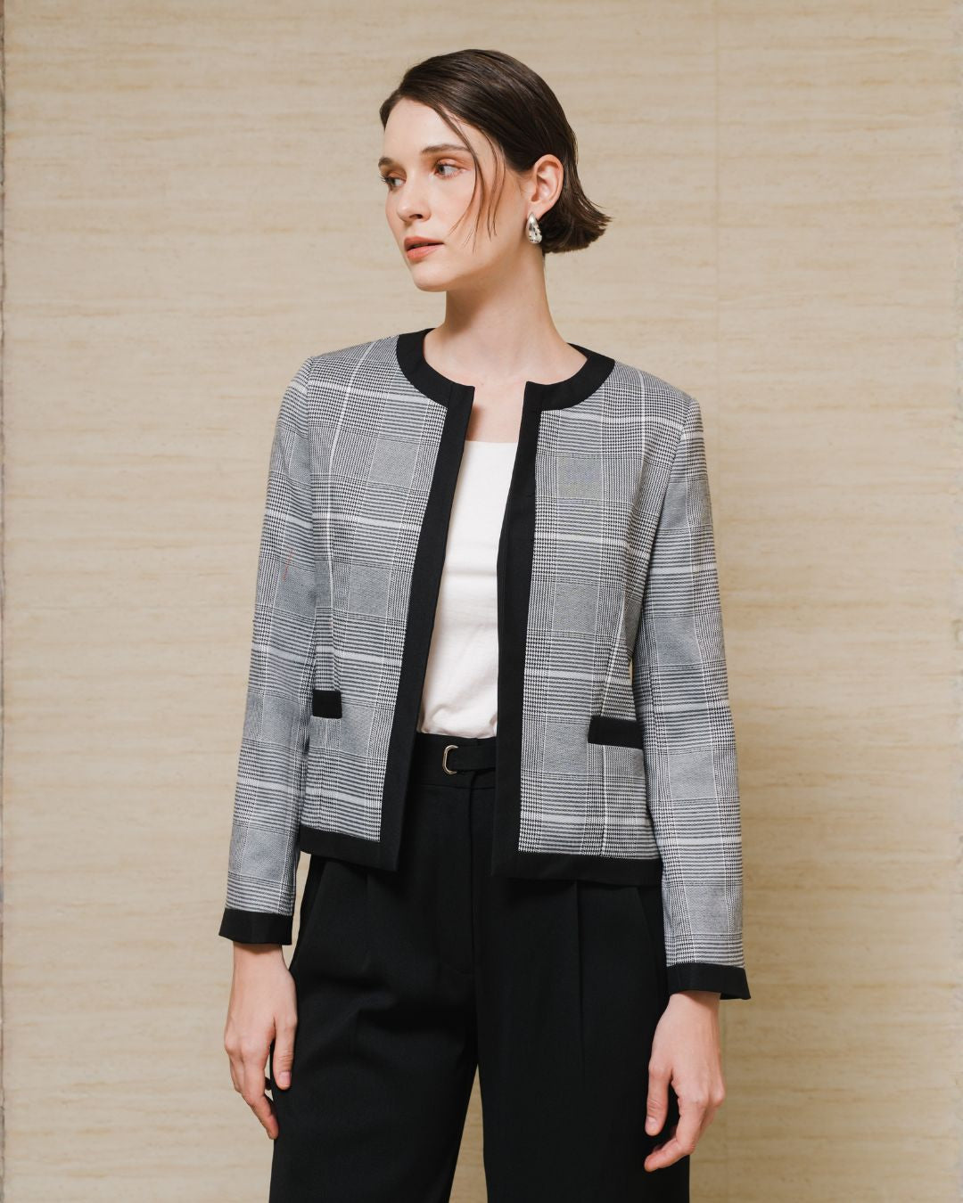 INVIO Elsie Plaid Tweed Jacket Black| Jaket Outer Wanita