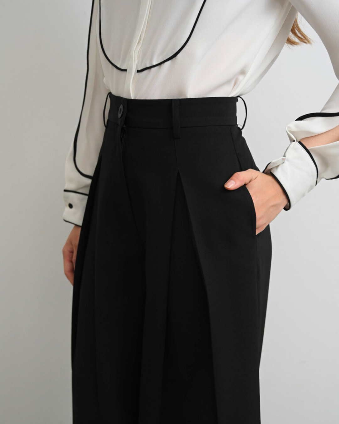 INVIO X Dwihanda Izzy Baggy Trousers | Celana Wanita