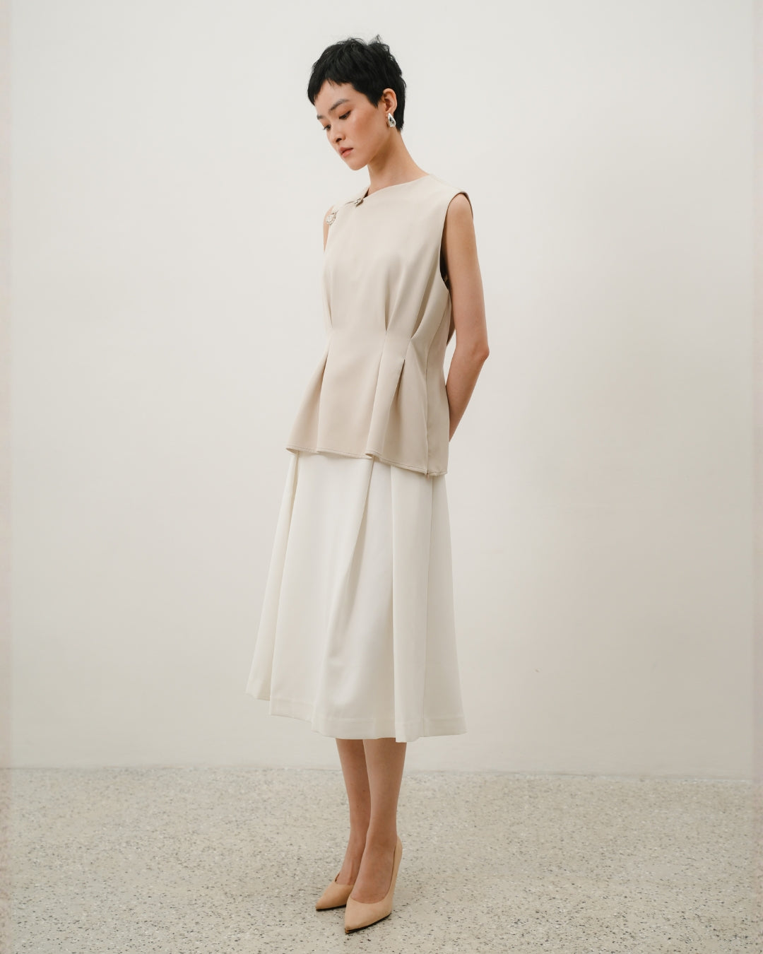 INVIO Valerienne Shoulder Button Blouse | Atasan Wanita - Resonance