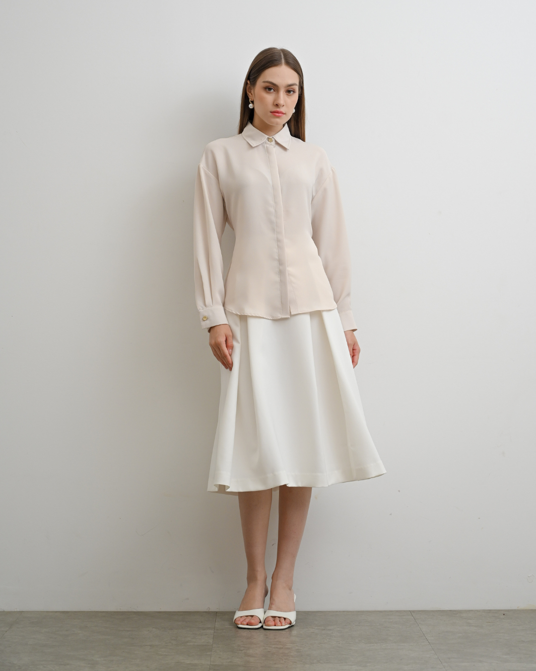 INVIO X Dwihanda Vanka Elastic-Back Shirt | Kemeja Wanita