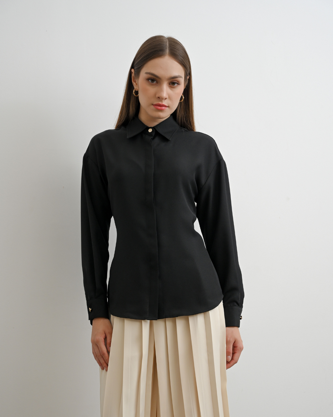 INVIO X Dwihanda Vanka Elastic-Back Shirt | Kemeja Wanita