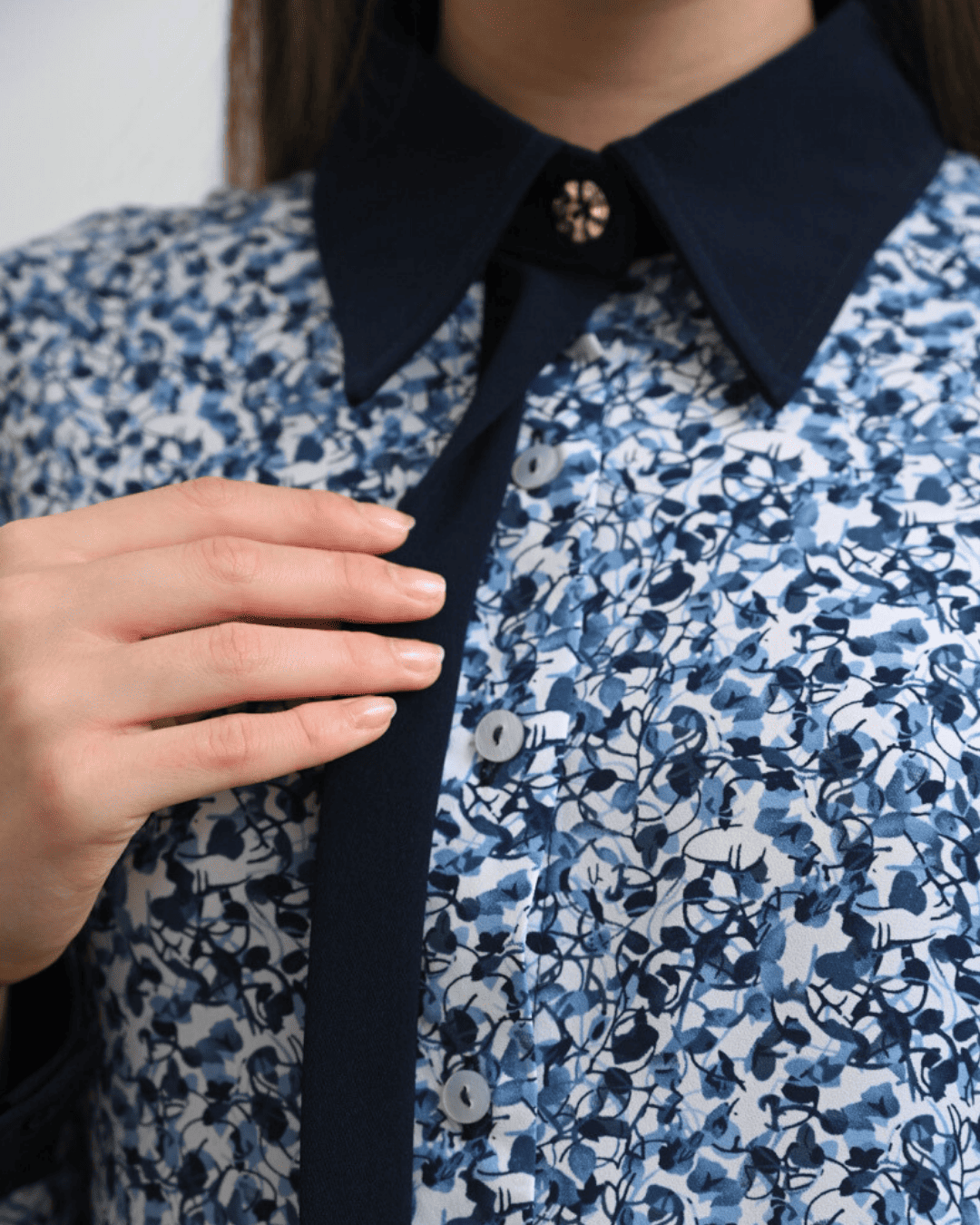 INVIO Sierra Abstract Printed Shirt | Atasan Kemeja Wanita