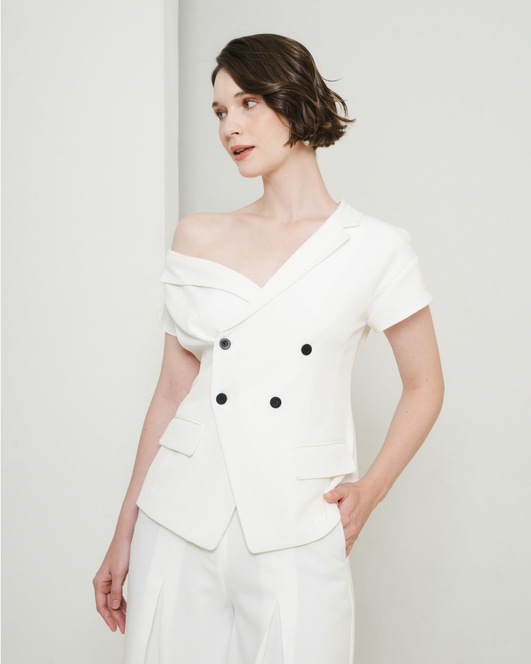 INVIO Aralyn Off Shoulder Blazer | Jas Wanita - Leanne Collection