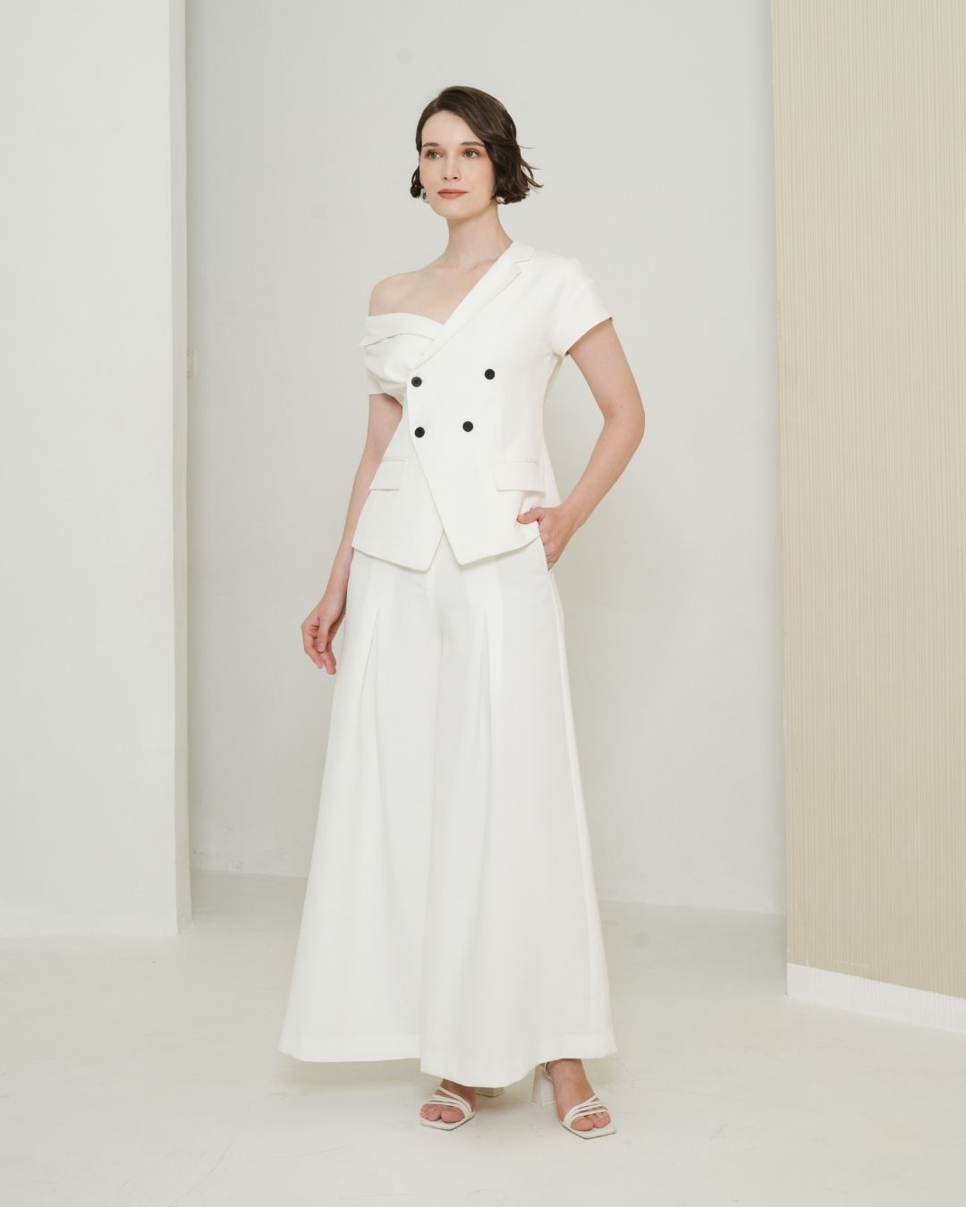 INVIO Aralyn Off Shoulder Blazer | Jas Wanita - Leanne Collection