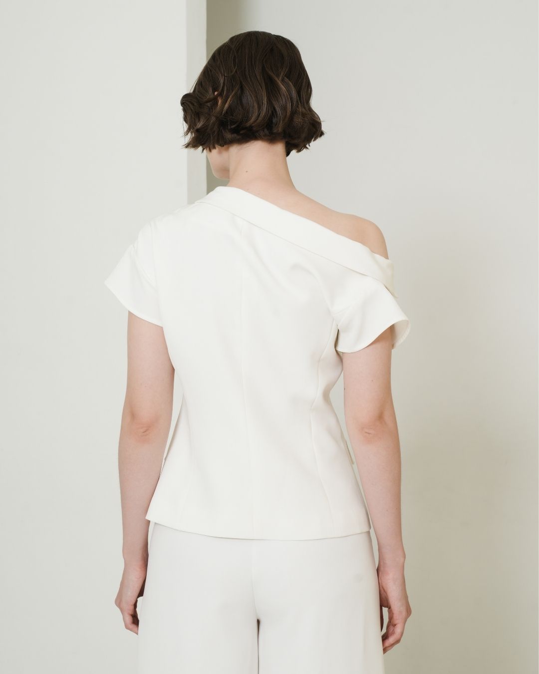 INVIO Aralyn Off Shoulder Blazer | Jas Wanita - Leanne Collection