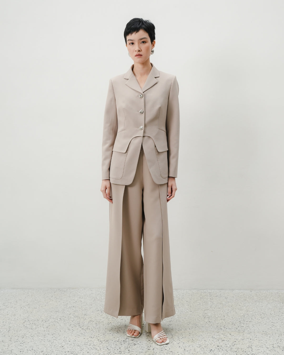 INVIO Verona Double Front Blazer | Jas Wanita - Resonance