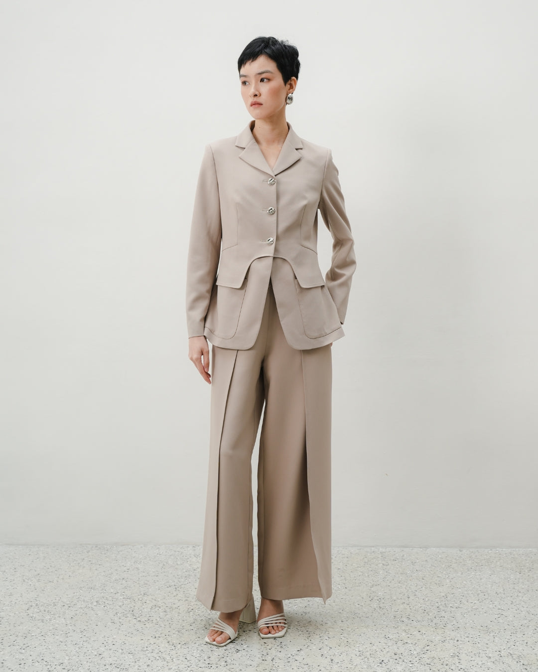 INVIO Verona Double Front Blazer | Jas Wanita - Resonance
