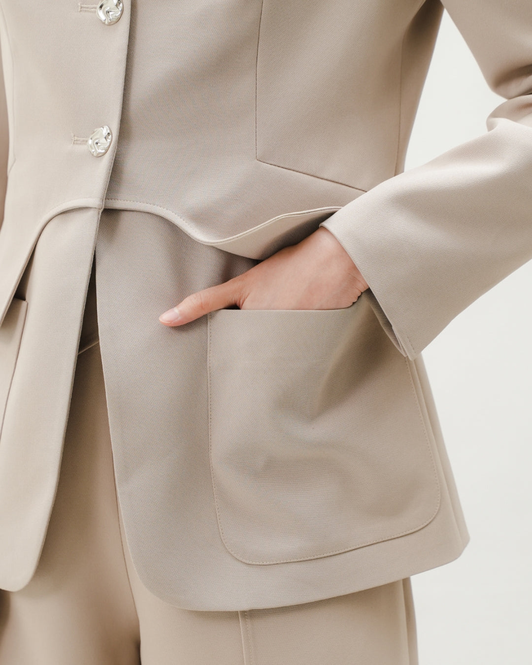 INVIO Verona Double Front Blazer | Jas Wanita - Resonance