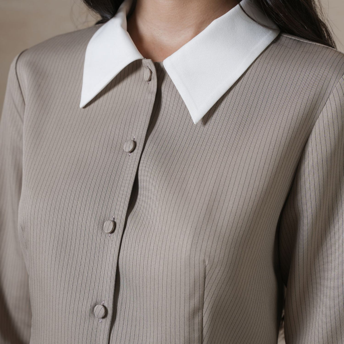 INVIO Deanna Contrast Collar Striped Shirt | Kemeja Wanita - Marea Collection