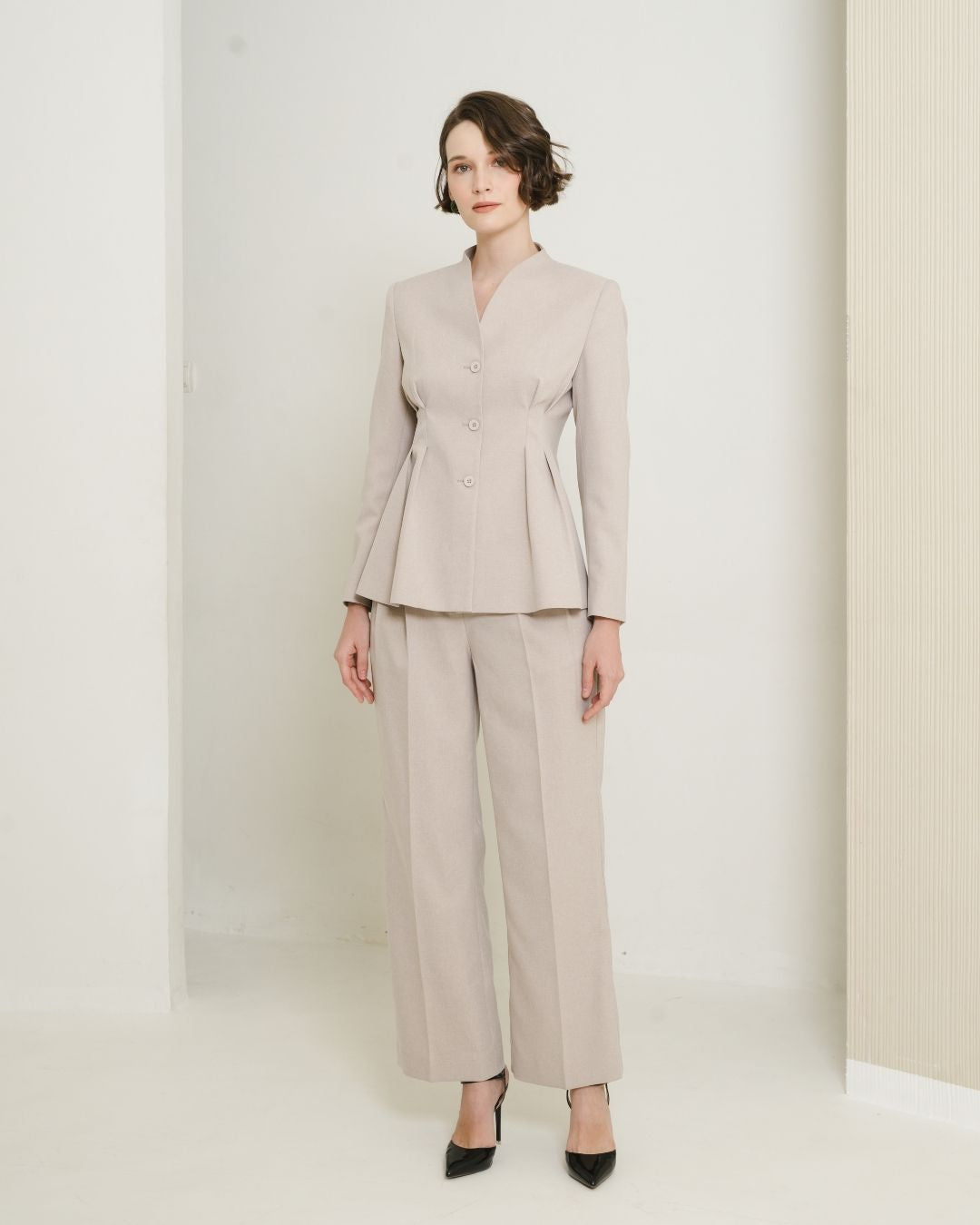 INVIO Aubre Shaped Waist Blazer | Jas Wanita - Leanne Collection
