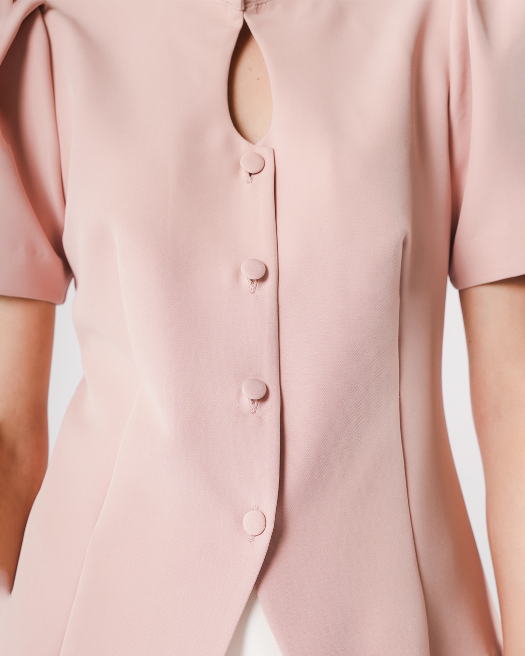 INVIO Yessica Keyhole Puff Sleeve Blouse | Atasan Wanita - Marielle