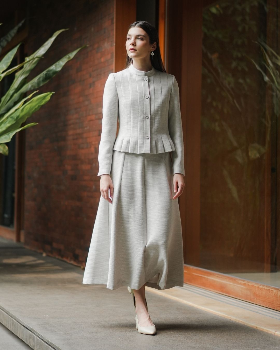 INVIO Bennett Pleated Tweed Jacket | Jaket Wanita - Amber Collection