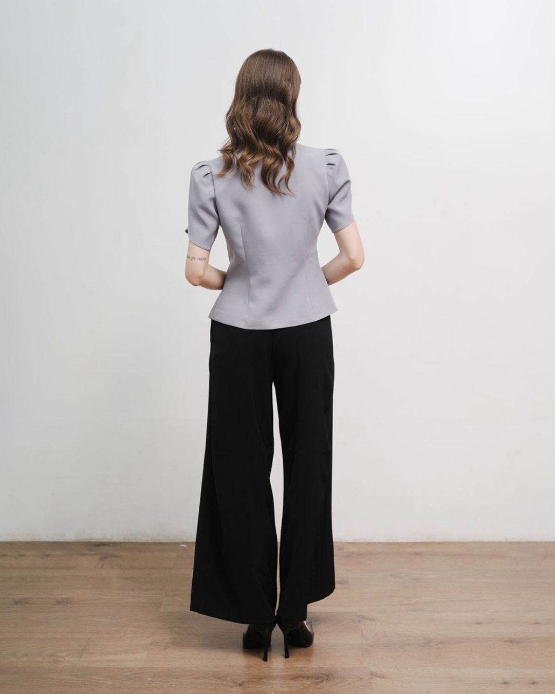 INVIO Zaneta Petal Sleeve Top | Atasan Wanita - Atelier Collection