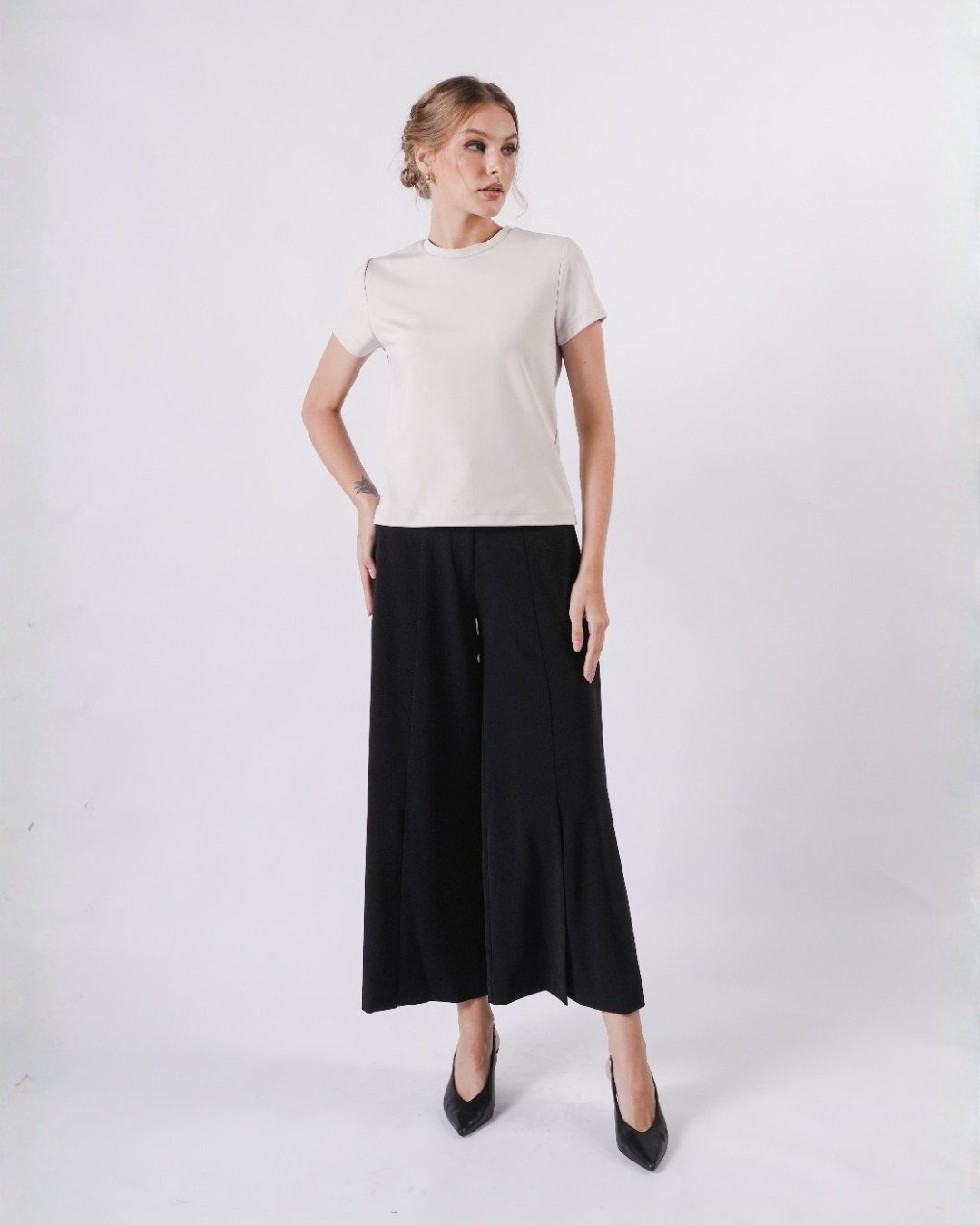 INVIO Yollie Basic T-Shirt | Kaos Wanita
