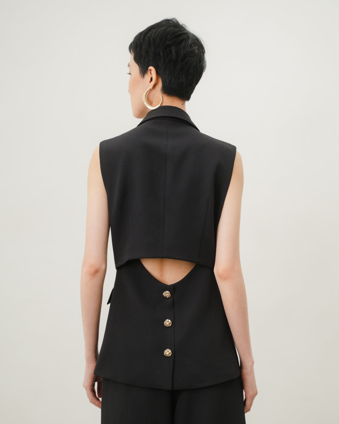 INVIO Vicenza Backless Layered Collar Vest | Atasan Wanita - Resonance