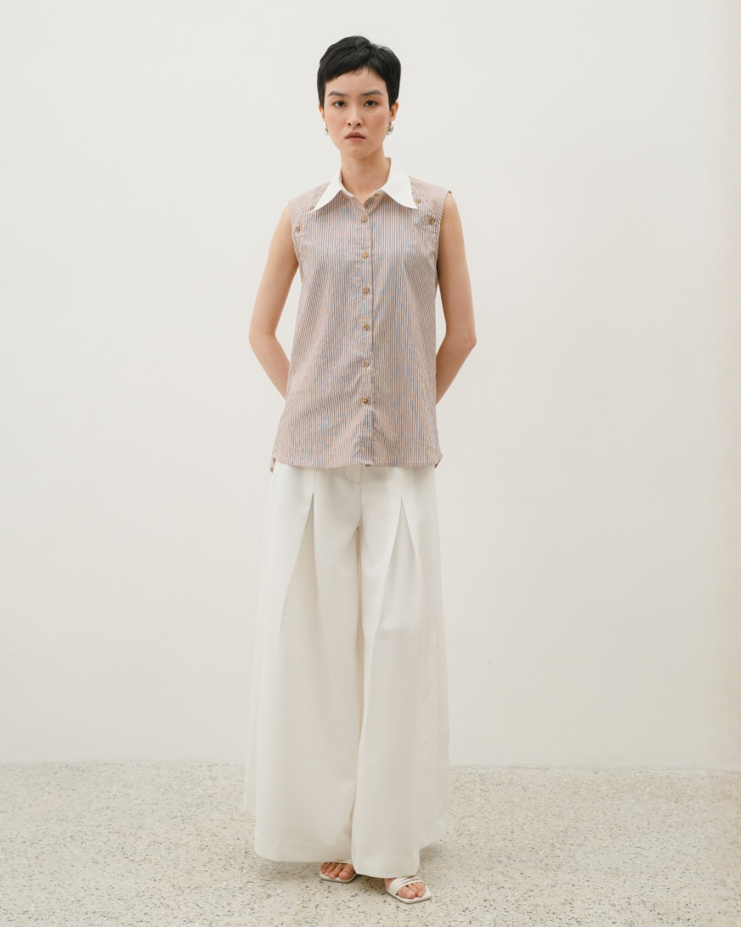 INVIO Vienna Sleeveless Stripe Shirt | Atasan Wanita - Resonance
