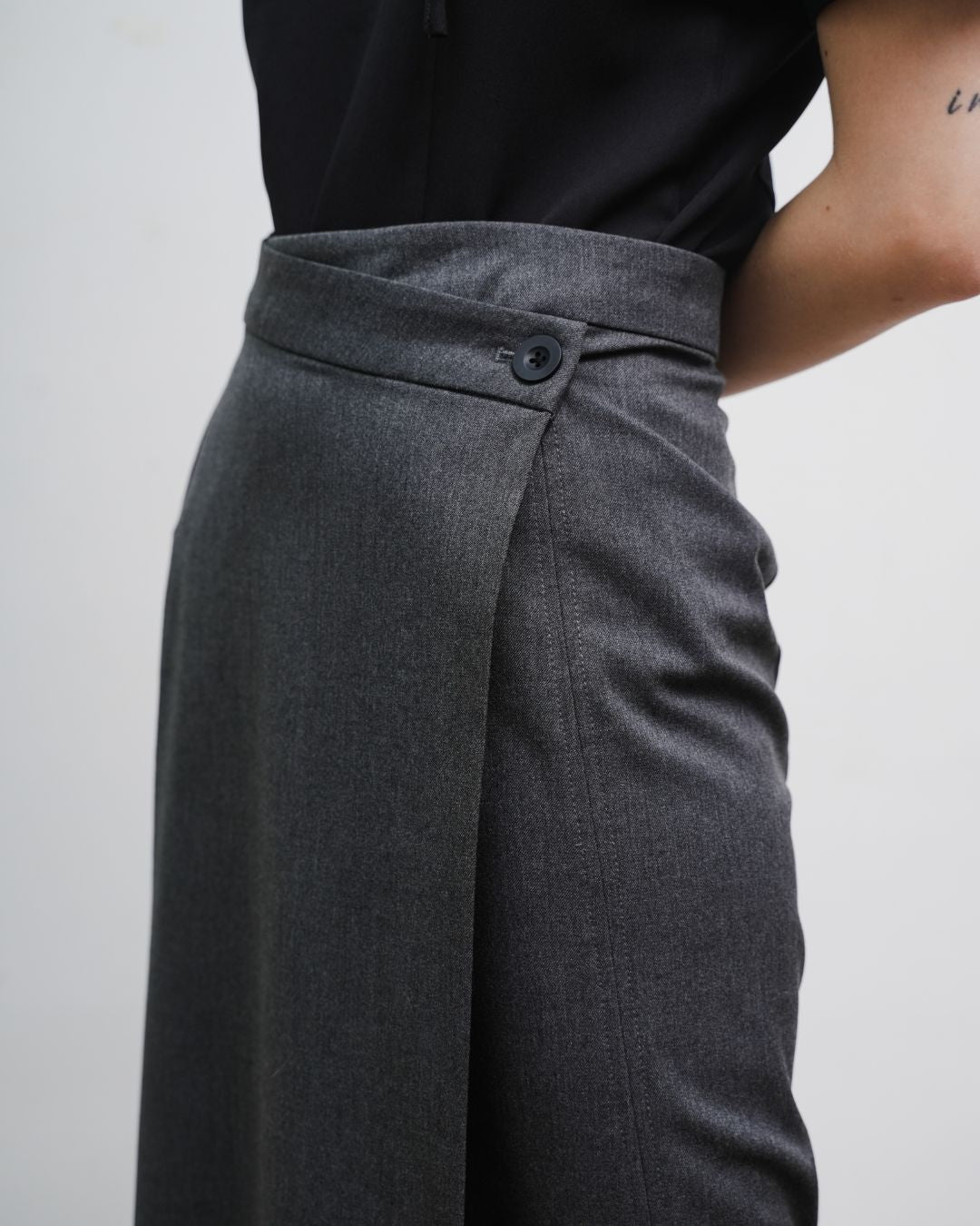 INVIO Zadie Layered Waist Skirt | Rok Wanita - Atelier Collection