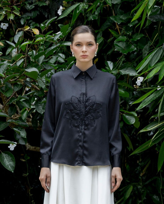 INVIO Tawney Midnight Bloom Shirt | Atasan Wanita Luminescence