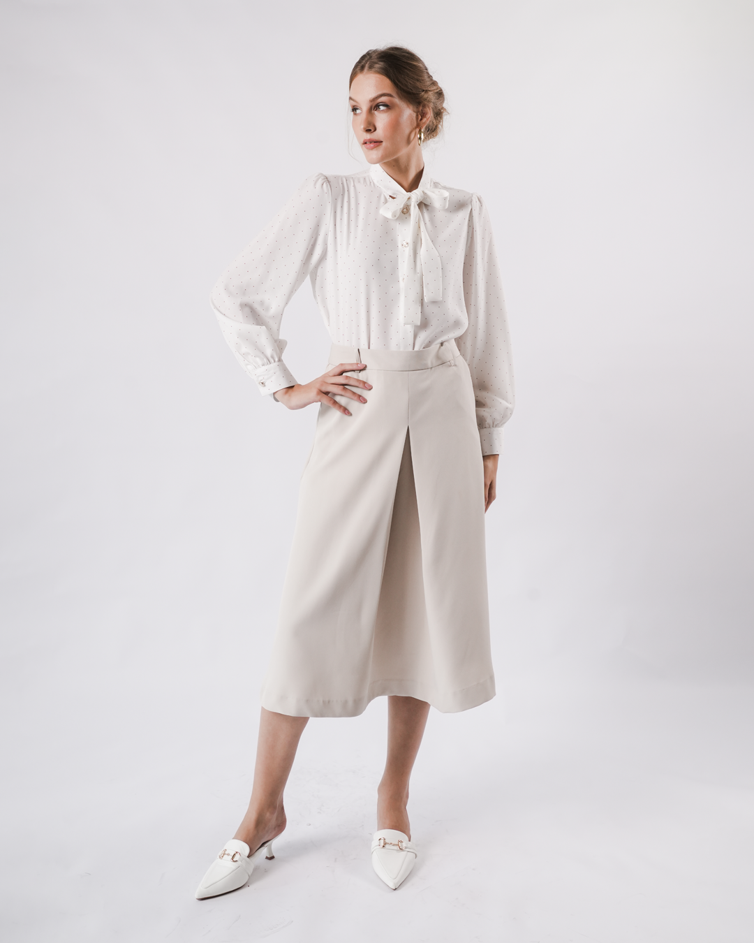 INVIO Yardena Pleated Front Midi Skirt | Rok Wanita - Marielle