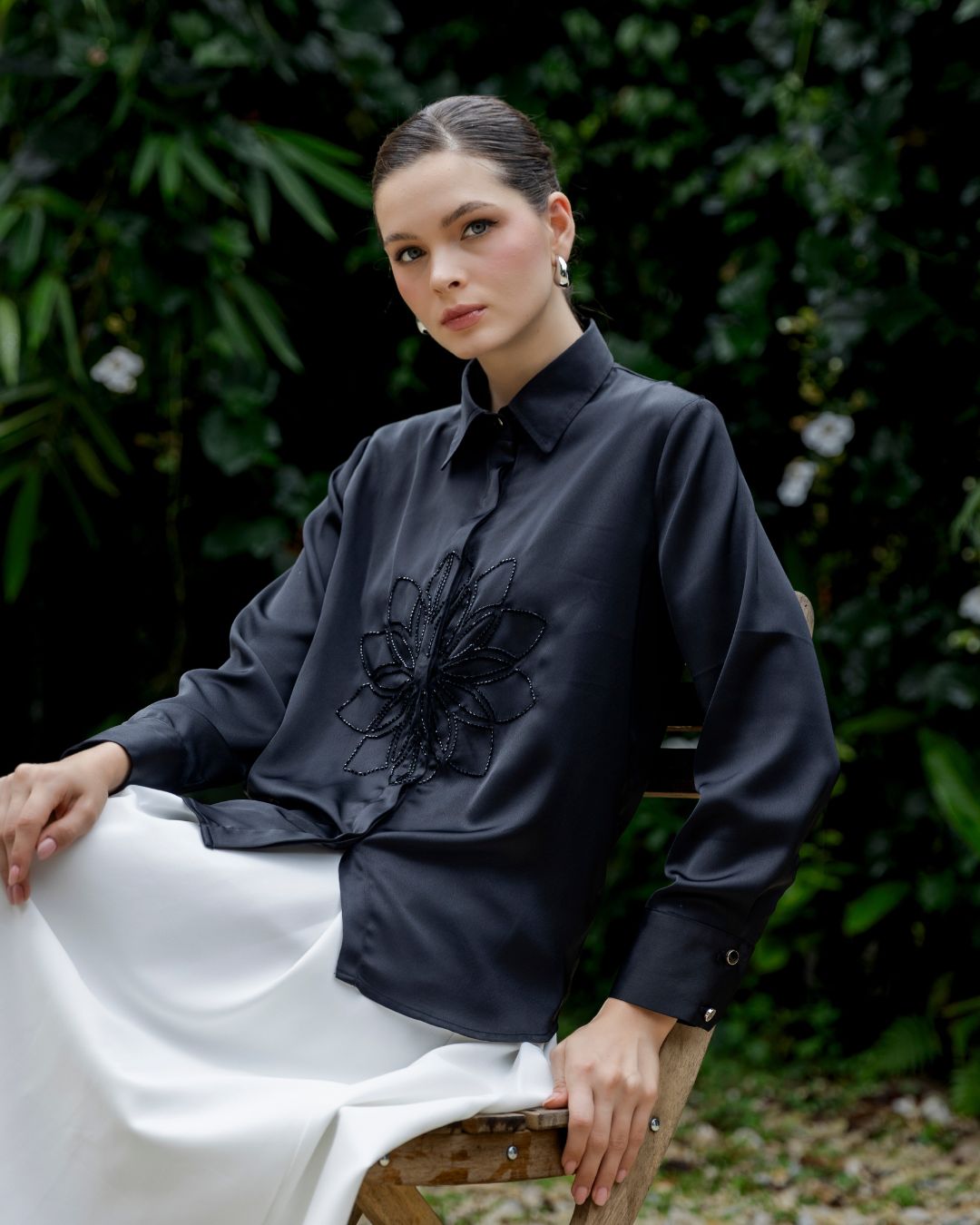 INVIO Tawney Midnight Bloom Shirt | Atasan Wanita Luminescence