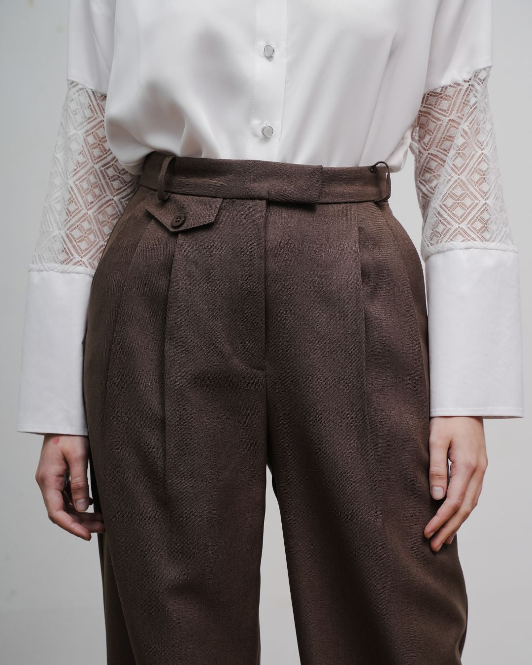 INVIO Zevia Pocket Trousers | Celana Wanita - Atelier Collection