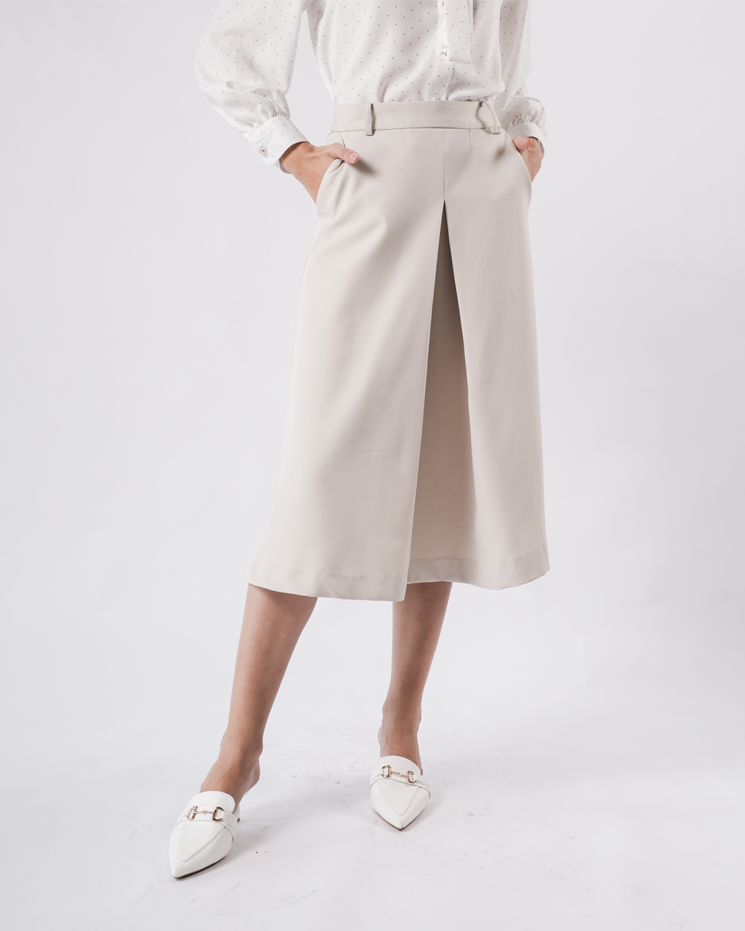 INVIO Yardena Pleated Front Midi Skirt | Rok Wanita - Marielle