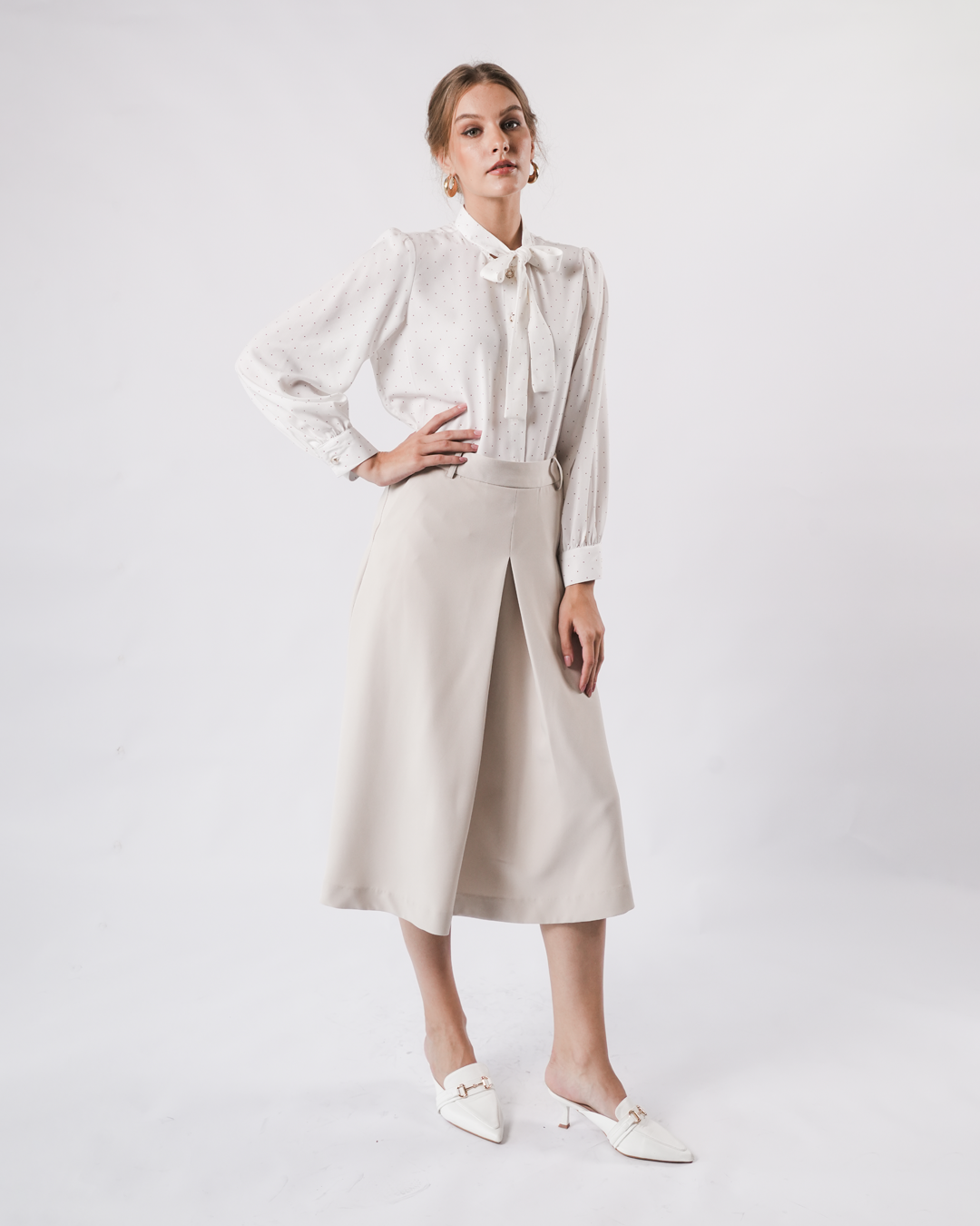 INVIO Yardena Pleated Front Midi Skirt | Rok Wanita - Marielle