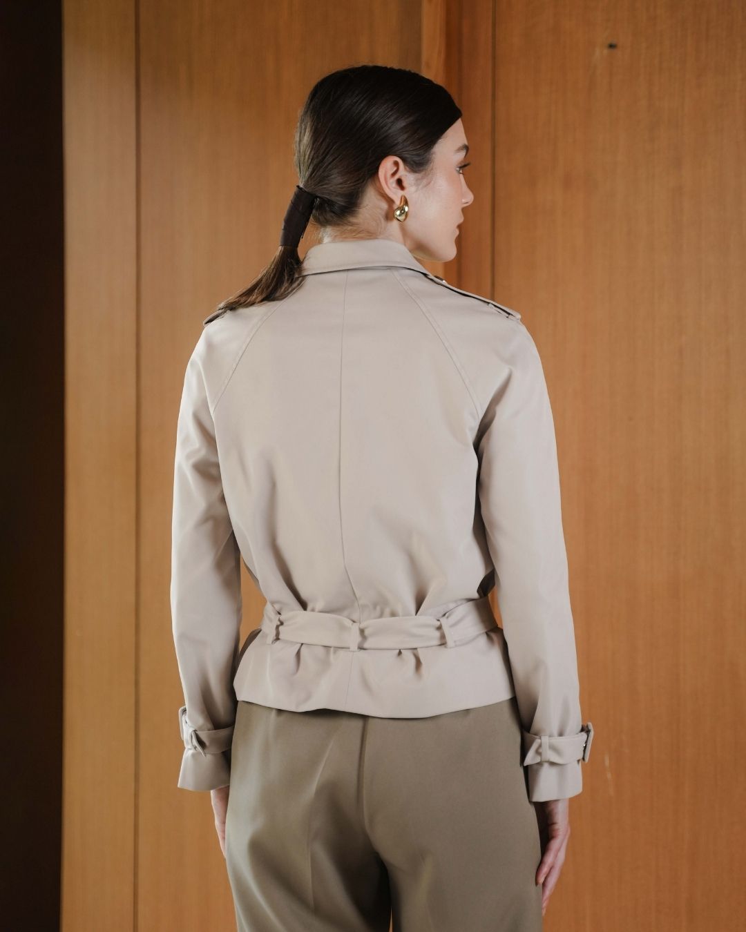 INVIO Bexley Buckle Belt Trench Jacket | Jaket Wanita - Amber Collection