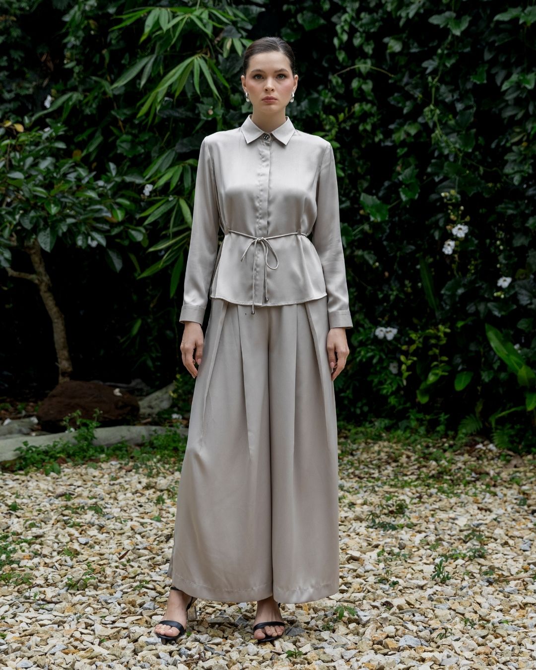 INVIO Tesya Cinched Grace Shirt | Atasan Wanita - Luminescence