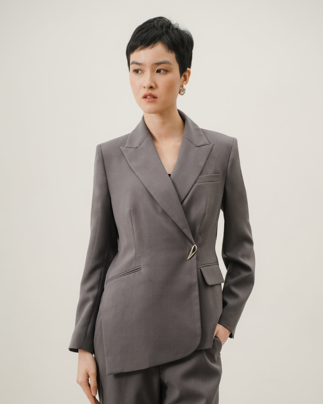 INVIO Varvara Duality Blazer | Jas Wanita
