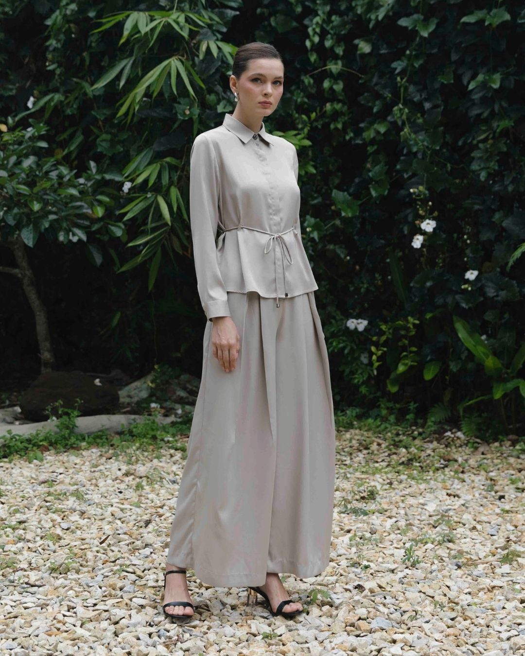 INVIO Tesya Cinched Grace Shirt | Atasan Wanita - Luminescence