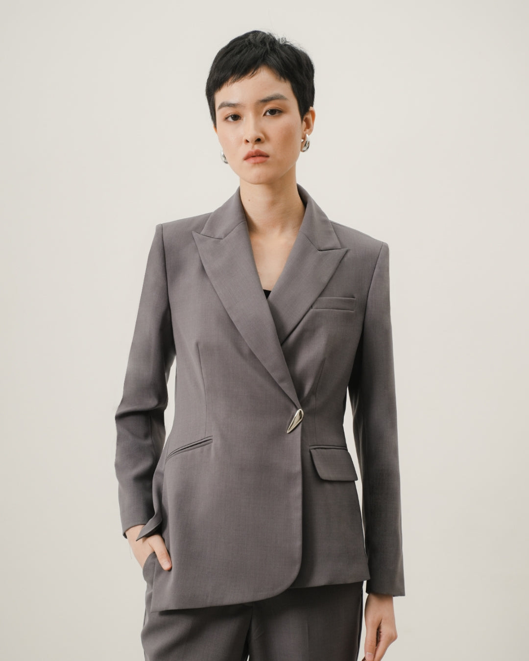 INVIO Varvara Duality Blazer | Jas Wanita
