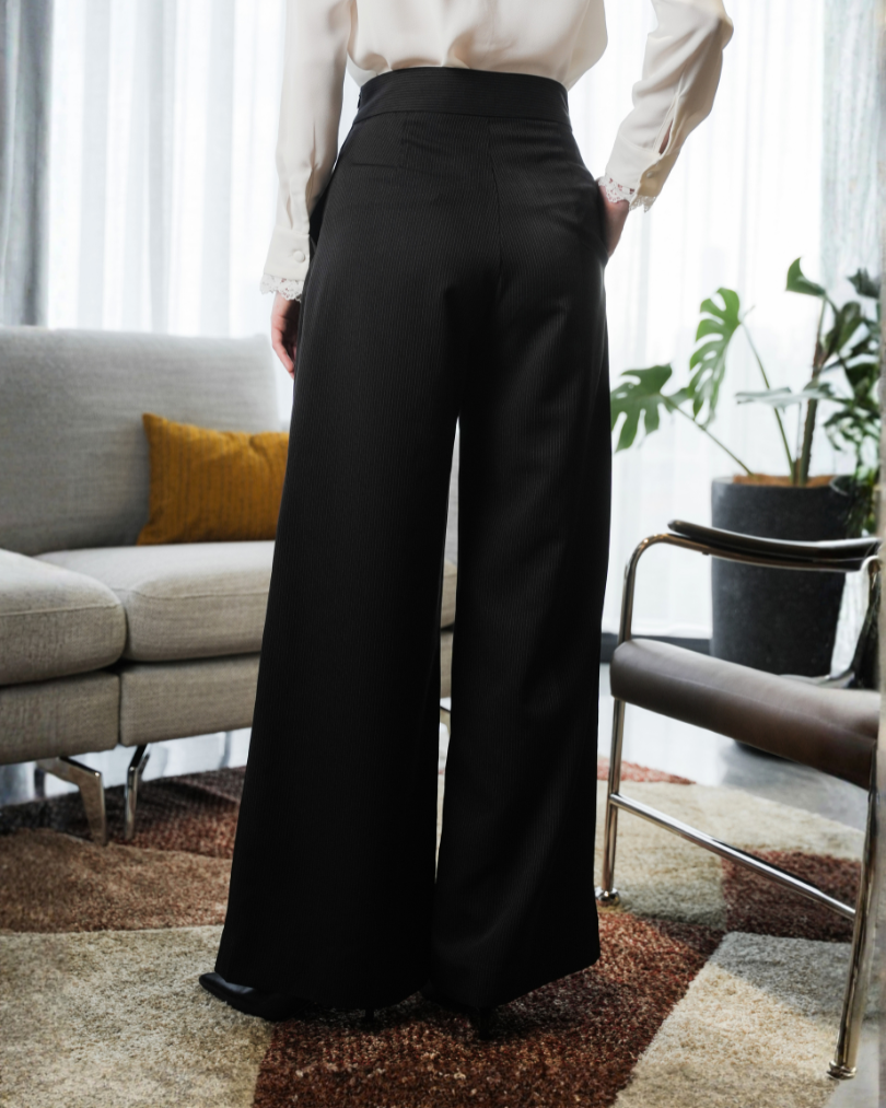 INVIO Andy High-Waisted Stripe Trousers | Celana Wanita - Runway