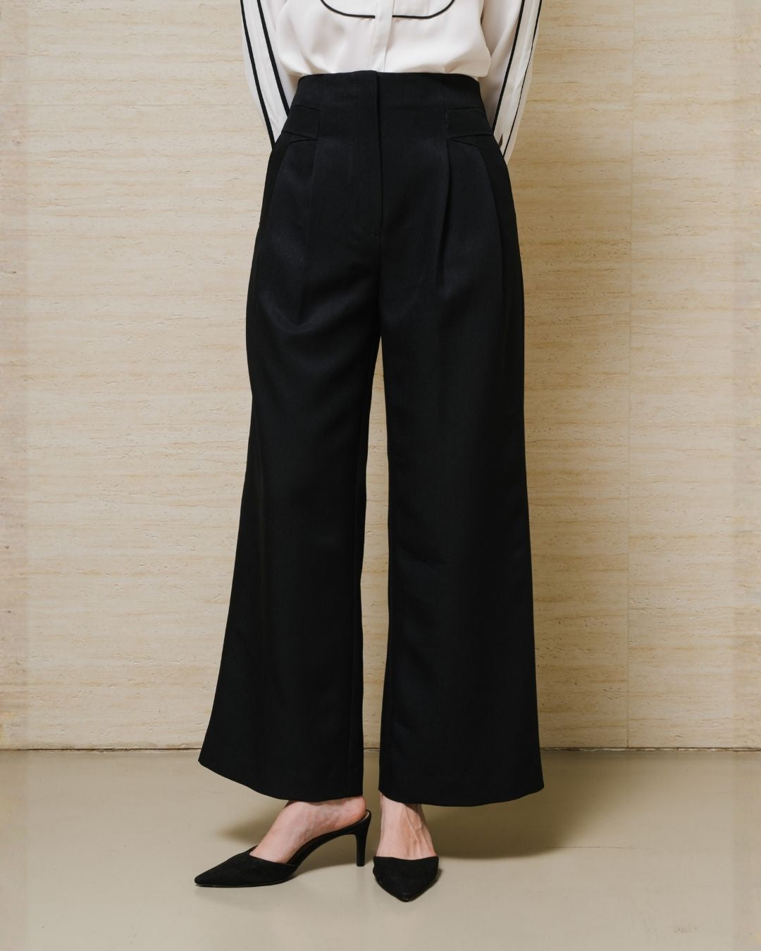 INVIO Alesia Fold Detail Trousers Black | Jas Wanita - Leanne Collection