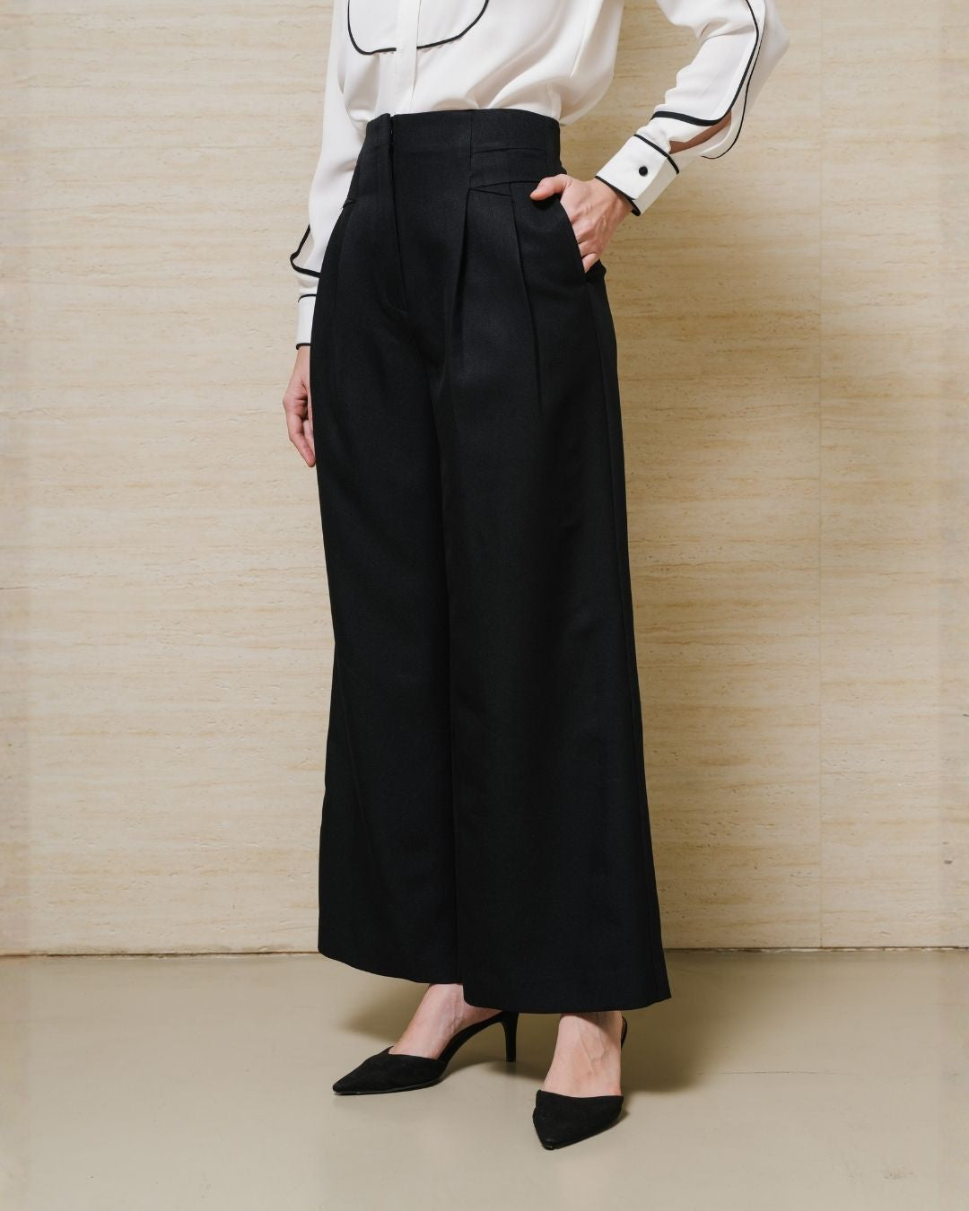 INVIO Alesia Fold Detail Trousers Black | Jas Wanita - Leanne Collection